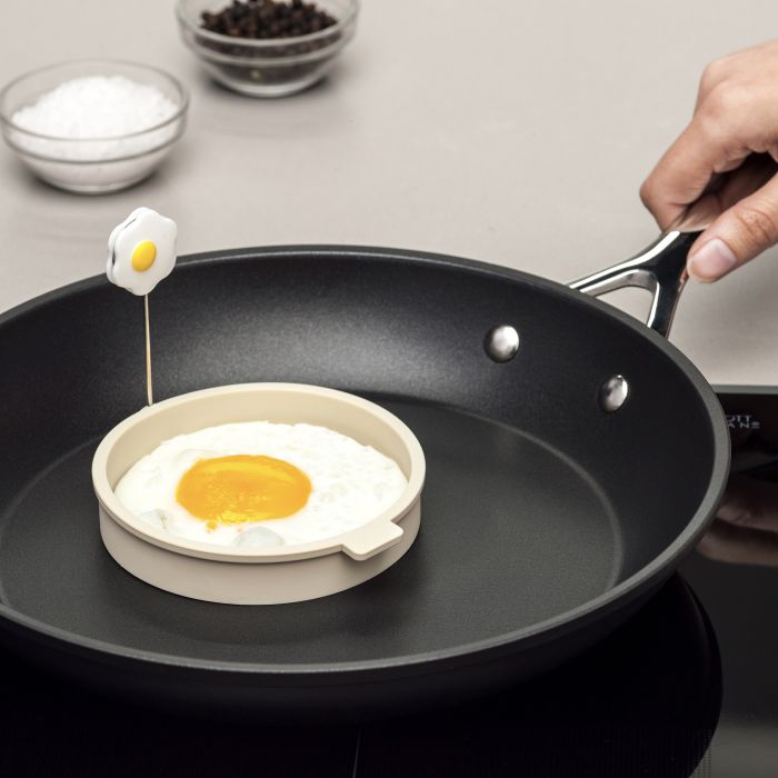 Zeal Perfect Eggs Silicone Egg Ring 16x13.5x2.2cm