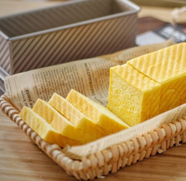 Chefmade Corrugated Loaf Pan With Cover 300g - 22cm Loaf Pans The Cooks Kitchen 