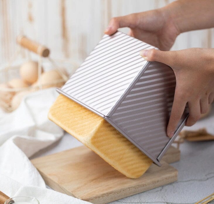 Chefmade Corrugated Square Loaf Pan With Cover 450g - 15cm Loaf Pans The Cooks Kitchen 