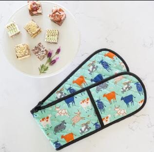 Allgifts Australia Double Oven Gloves - Green Cows Mitts & Gloves The Cooks Kitchen 