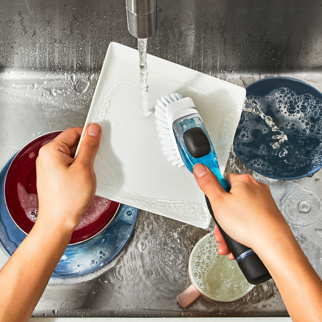 Oxo Good Grips Soap Dispensing Dish Brush
